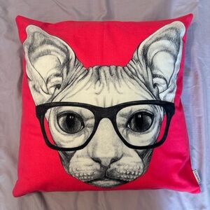 Stylish Cat Pillow with Glasses - Pink